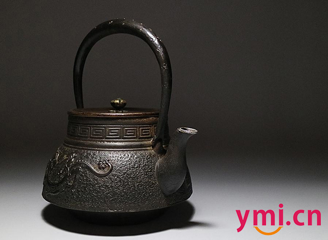 日本铁壶和中国铁壶有什么区别.jpg